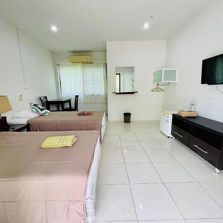 Wassana Sitdharma Guesthouse Trang Kültér fotó