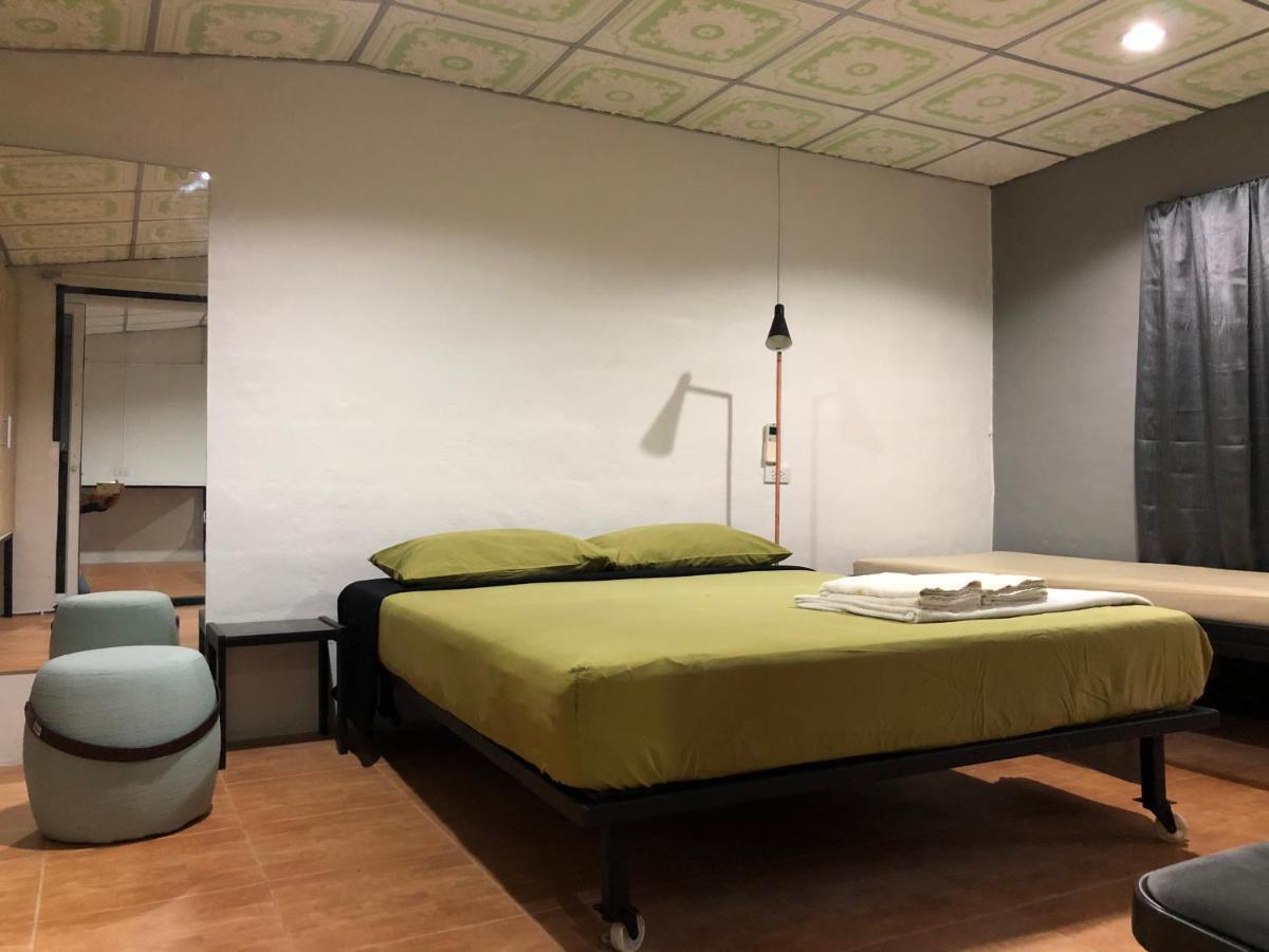 Wassana Sitdharma Guesthouse Trang Kültér fotó