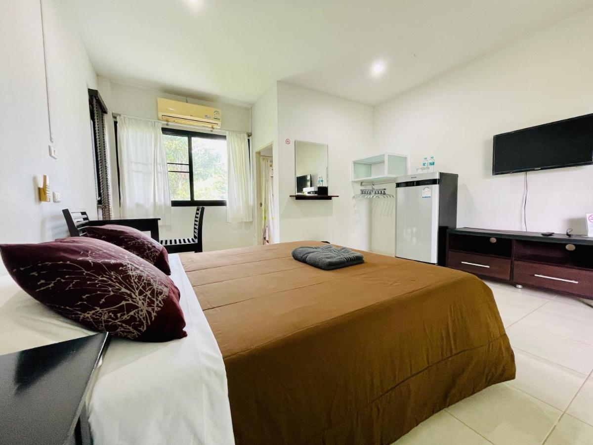 Wassana Sitdharma Guesthouse Trang Kültér fotó