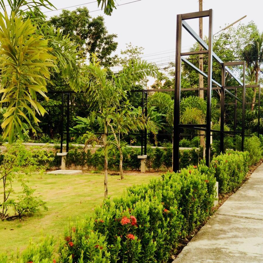 Wassana Sitdharma Guesthouse Trang Kültér fotó
